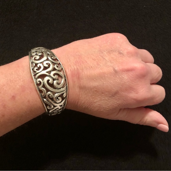 Vintage Silver Heart Scroll Cuff Bracelet - Picture 2 of 7